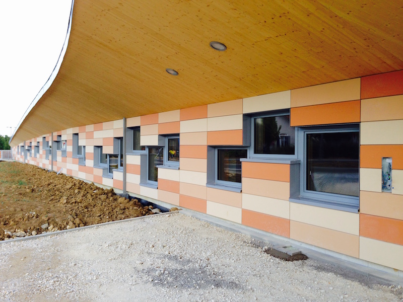 Site de regroupement scolaire de Jeandelaincourt. Fenêtres mixtes en BOIS/ALUMINIUM triple vitrage.